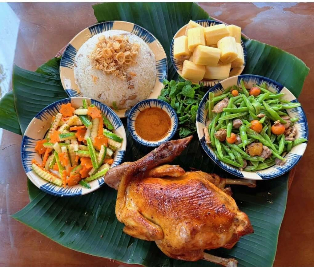 Đi làm về muộn, mẹ đảm Quảng Ninh nấu mâm cơm đủ món mỗi ngày - 15