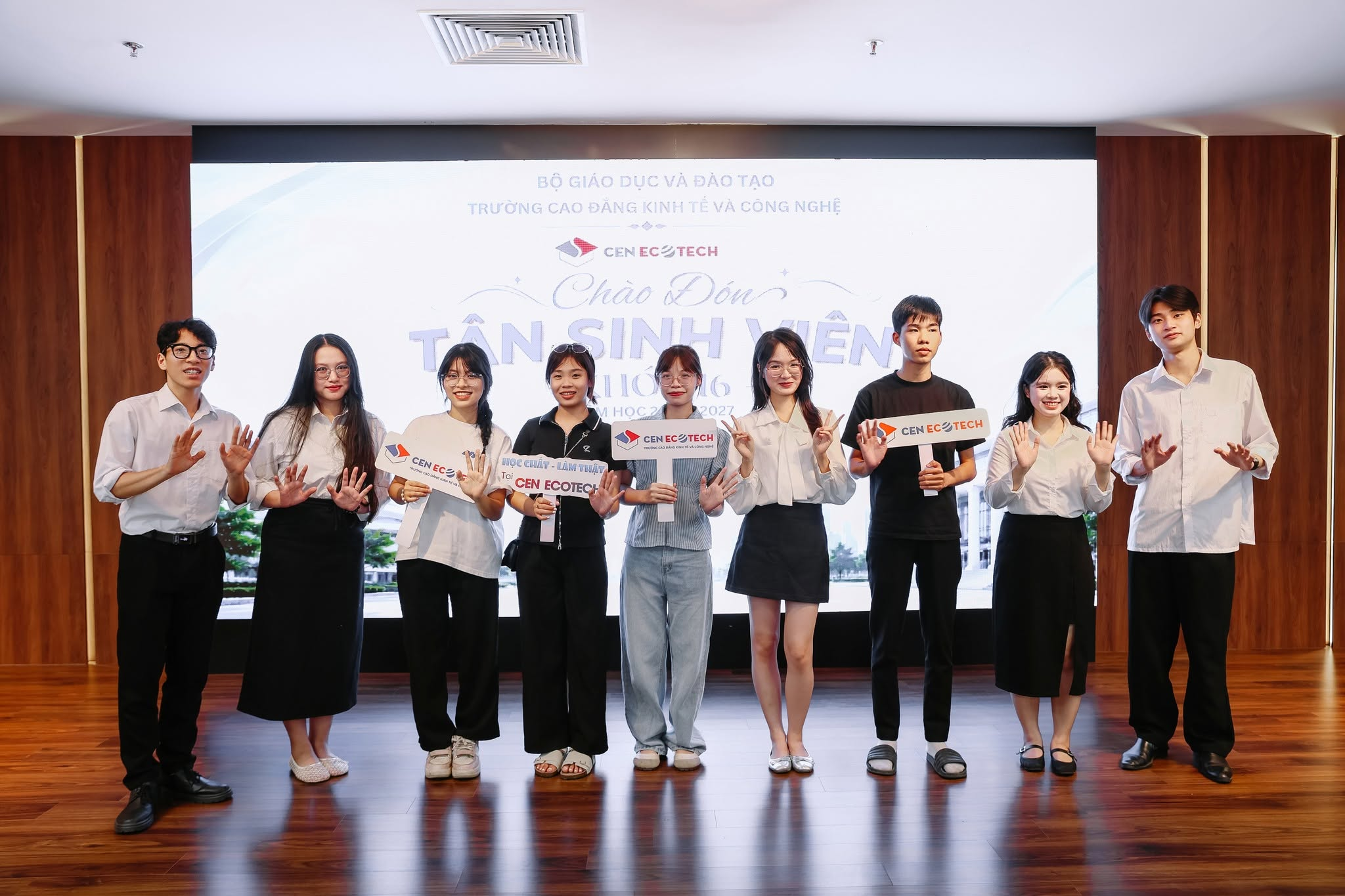 Cen EcoTech chào tân sinh viên 2026 với 100 suất học bổng