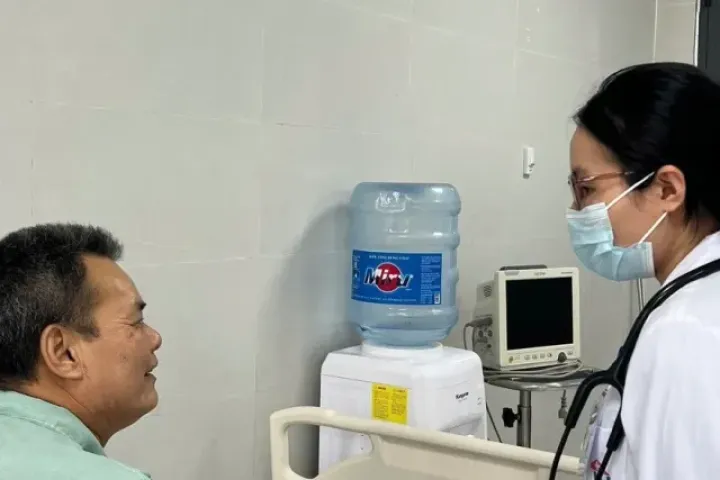Ăn thịt chó để bồi bổ sức khỏe sau xạ trị, bệnh nhân ung thư bị rối loạn đông máu nghiêm trọng