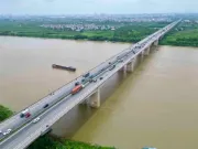 Gã đàn ông phi tang xác người tình xuống cầu Thanh Trì sau bữa tiệc ma túy