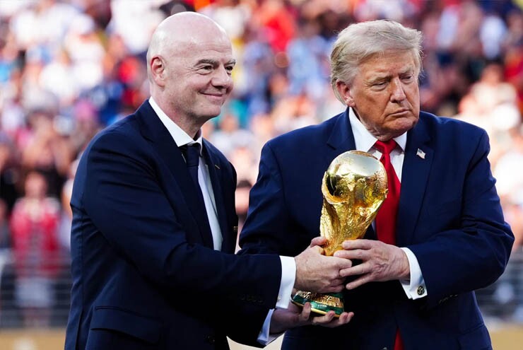 Tổng thống Mỹ Trump phản đối việc phế truất chủ tịch FIFA: "Đó là sai lầm nghiêm trọng"