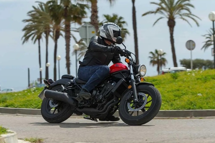 Honda Việt Nam đang phải thực hiện 3 đợt triệu hồi với các mẫu xe mô tô do lỗi tay lái và nguy cơ rò rỉ xăng.