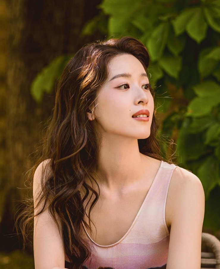 Phong cách 'nàng thơ' của tỷ phú Trung Quốc - 1
