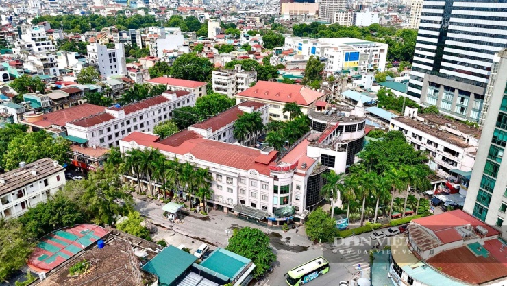 Mới đây, liên danh gồm Công ty Cổ phần Du lịch Kim Liên, Công ty Cổ phần Thaiholdings và Công ty Cổ phần Đầu tư Xây dựng Thái Sơn (thành viên Tập đoàn Vingroup) đã có văn bản đề xuất UBND Thành phố Hà Nội xem xét, chấp thuận chủ trương nghiên cứu quy hoạch và cho phép lập dự án đầu tư Hanoi Twin Towers 99.
