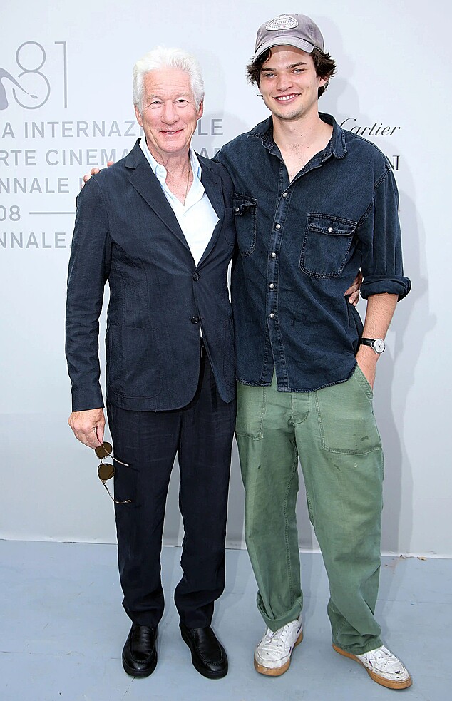 Richard Gere bên con trai. Ảnh: Instagram