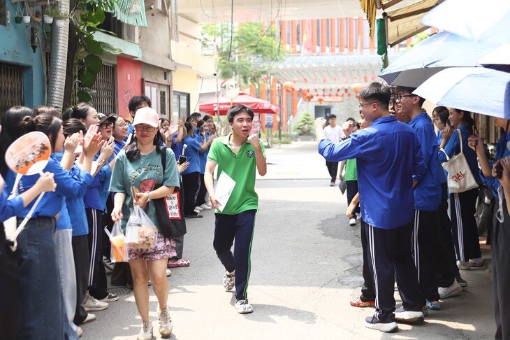 Nắng nóng ở miền Bắc duy trì đến 15/8. Ảnh: Thành Long