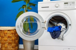Nước lạnh hay nước nóng tốt hơn khi giặt quần áo?
