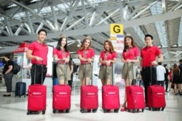 Sắc đỏ Vietjet được bình chọn “Đồng phục tiếp viên hàng khôngđẹp nhất thế giới”