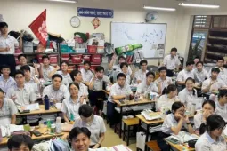 Nóng: Một lớp có 46/47 học sinh trúng tuyển trường y, 2 em đạt 30 điểm