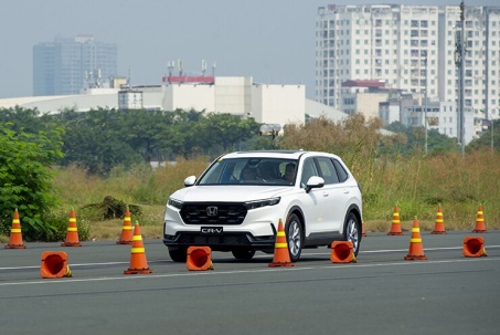 Giá xe Honda CR-V mới nhất tháng 8/2026