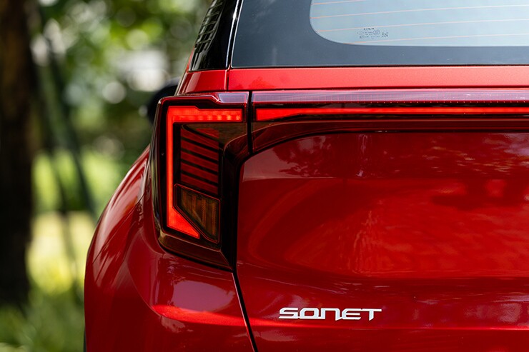 Giá xe KIA Sonet tháng 8/2026, ưu đãi 12 triệu đồng - 5
