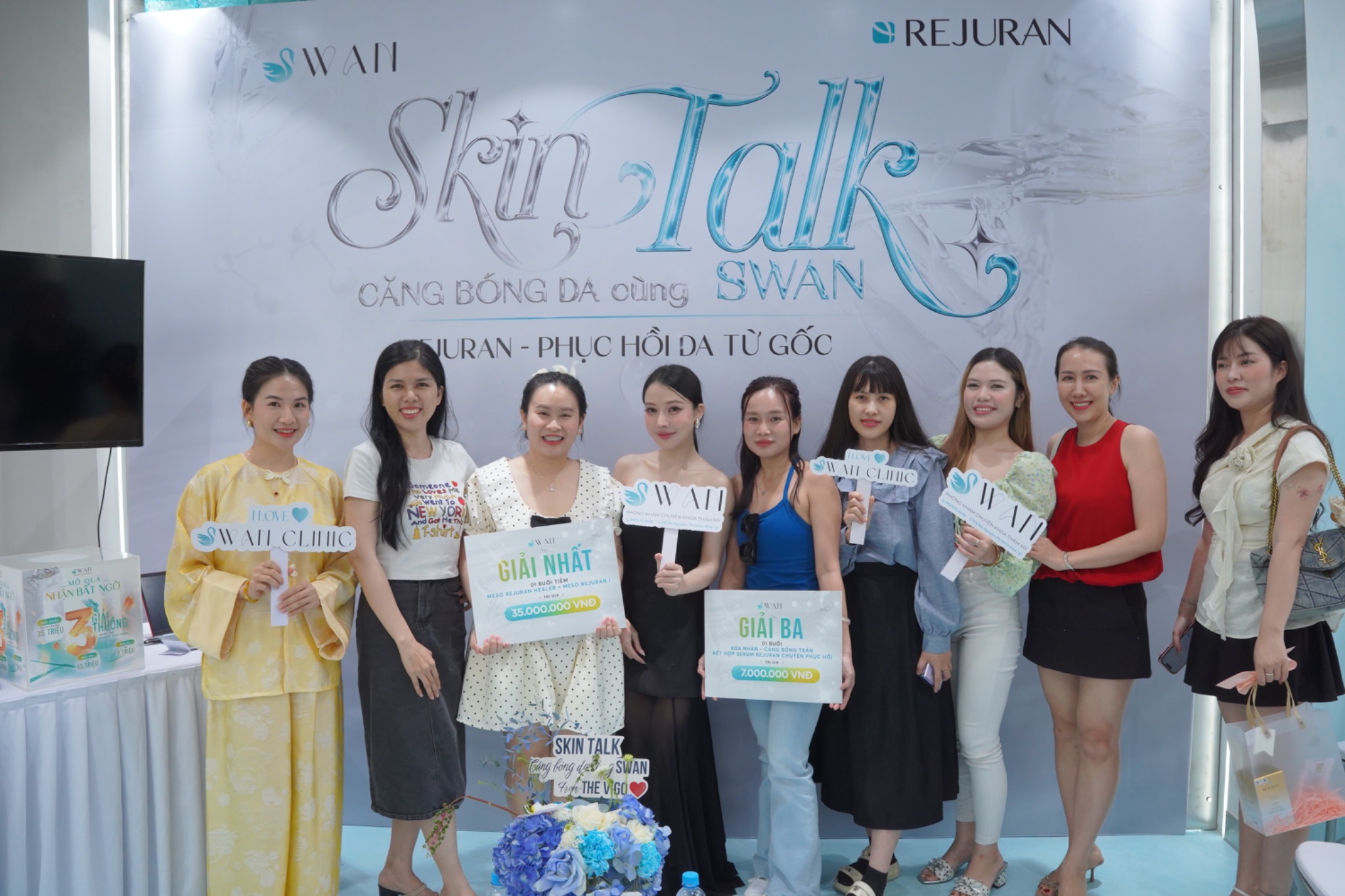 Buổi giao lưu và kết nối cộng đồng về chương trình làm đẹp tại sự kiện Skin Talk của CEO Hoàng Kim Thanh và các khách mời