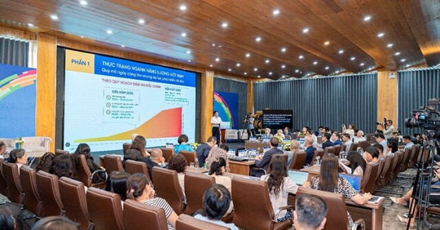 Nhiều điểm nghẽn cản trở phát triển ngành năng lượng