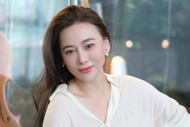 Ảnh sao 13/8: Phương Oanh được khen ngày càng xinh đẹp