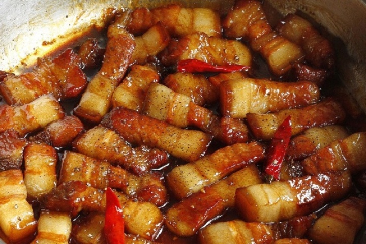 3 thói quen ăn tối tưởng vô hại nhưng âm thầm hại tim