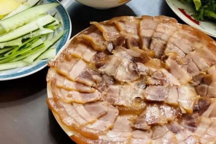 Loại thịt được nhiều người yêu thích, đừng luộc hay kho, làm món này hương vị tuyệt hảo
