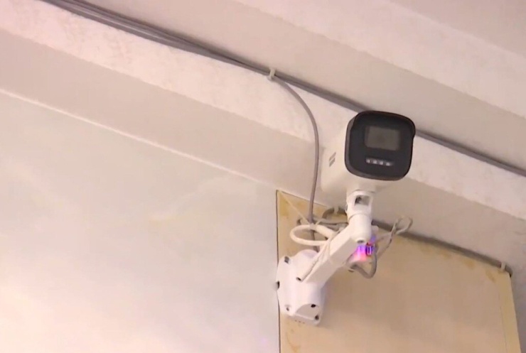 Một trong số 7 camera ông Li lắp trong nhà. Ảnh: Sina
