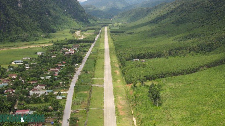 Điều bất ngờ trong hang đá cạnh sân bay, chỉ phục vụ một trận đánh duy nhất - 1