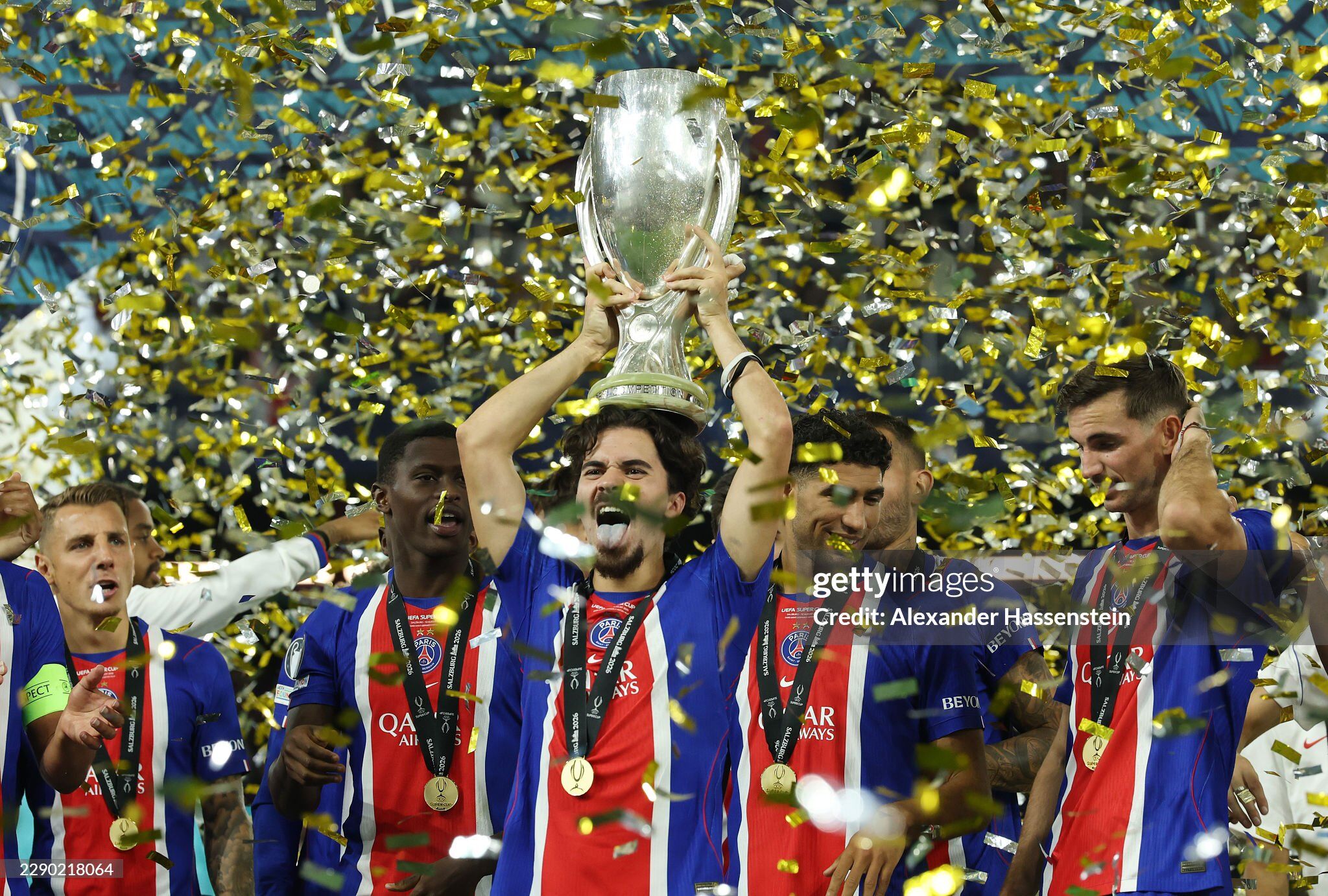 Màn ăn mừng của PSG chính thức bắt đầu