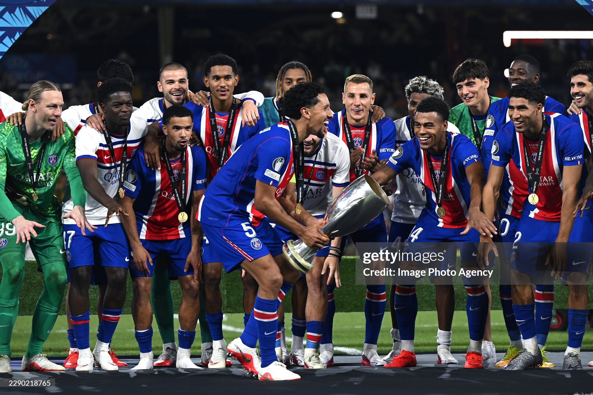 Các cầu thủ PSG cực kỳ vui sướng với danh hiệu tiếp theo trong sự nghiệp