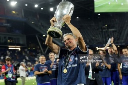 Enrique biến PSG thành  " Cỗ máy chiến thắng " : Đơn giản là không thể cản phá
