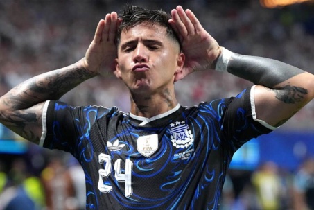 Chelsea hết kiên nhẫn với Man City, ra hạn chót bán Enzo Fernandez