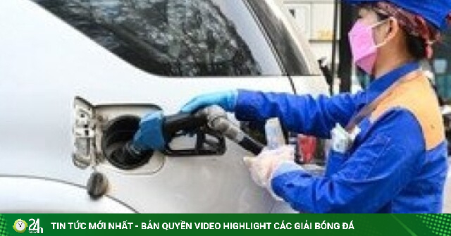 Giá xăng dầu đồng loạt giảm, xăng E10 lùi về sát 22.000 đồng/lít
