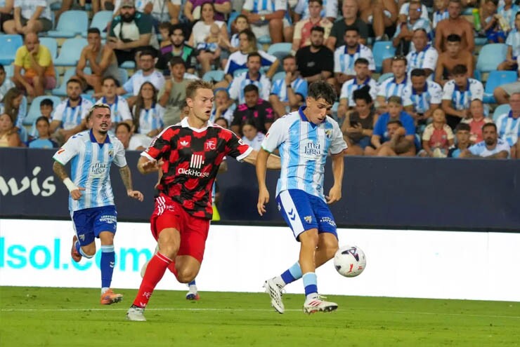 Fulham tạo nên trò hề khi đấu Malaga&nbsp;