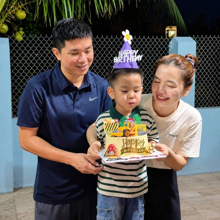 9X dậy từ 5h nấu cơm cả tháng không trùng cho chồng mang đi làm - 15