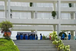 Kì thi lại đặc biệt