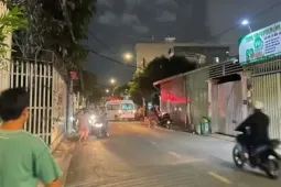 Cầm hung khí đâm bạn gái rồi nhờ người dân gọi cấp cứu