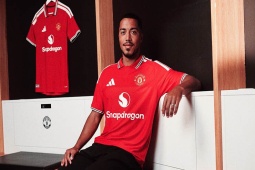 Tân binh MU Tielemans vừa đến đã dính phốt, phải xin lỗi Aston Villa vì sao?