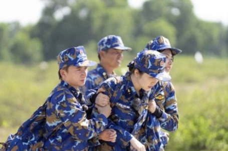 Nữ diễn viên ngất xỉu ngay ngày đầu tham gia  " Sao nhập ngũ " 