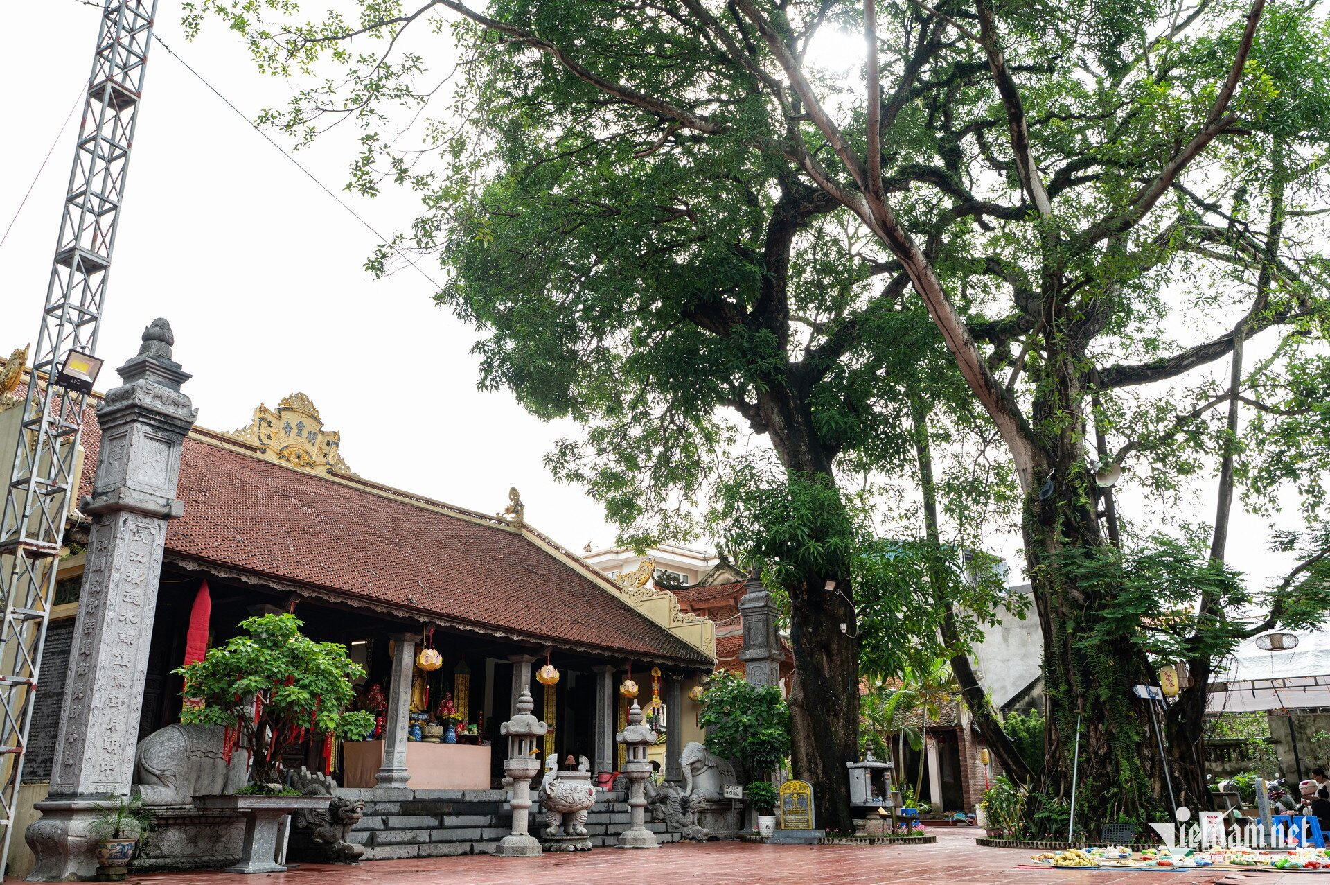 Không gian thanh tịnh trong ngôi chùa Cự Đà