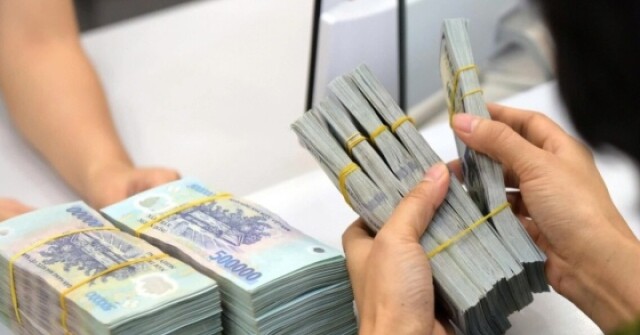 Loạt ngân hàng giảm lãi suất cho vay sau chỉ đạo của Thủ tướng