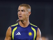 Ronaldo khoe "giao diện" mới gây sốt sau lấy vợ, bị so sánh với Garnacho