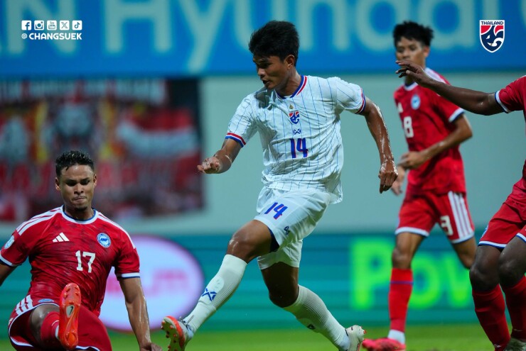Video bóng đá Singapore - Thái Lan: Trừng phạt sai lầm, siêu phẩm ấn định (AFF Cup)