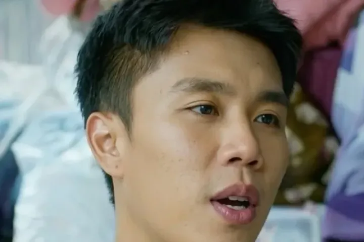 Tranh luận con trai nghệ sĩ Vân Dung bị thay vai