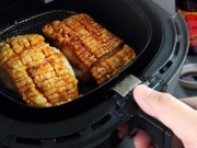 Bác sĩ cảnh báo sai lầm dùng nồi chiên không dầu gây ung thư
