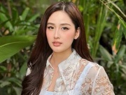 Ảnh sao 15/8: Mai Phương Thúy khoe dáng với áo xuyên thấu
