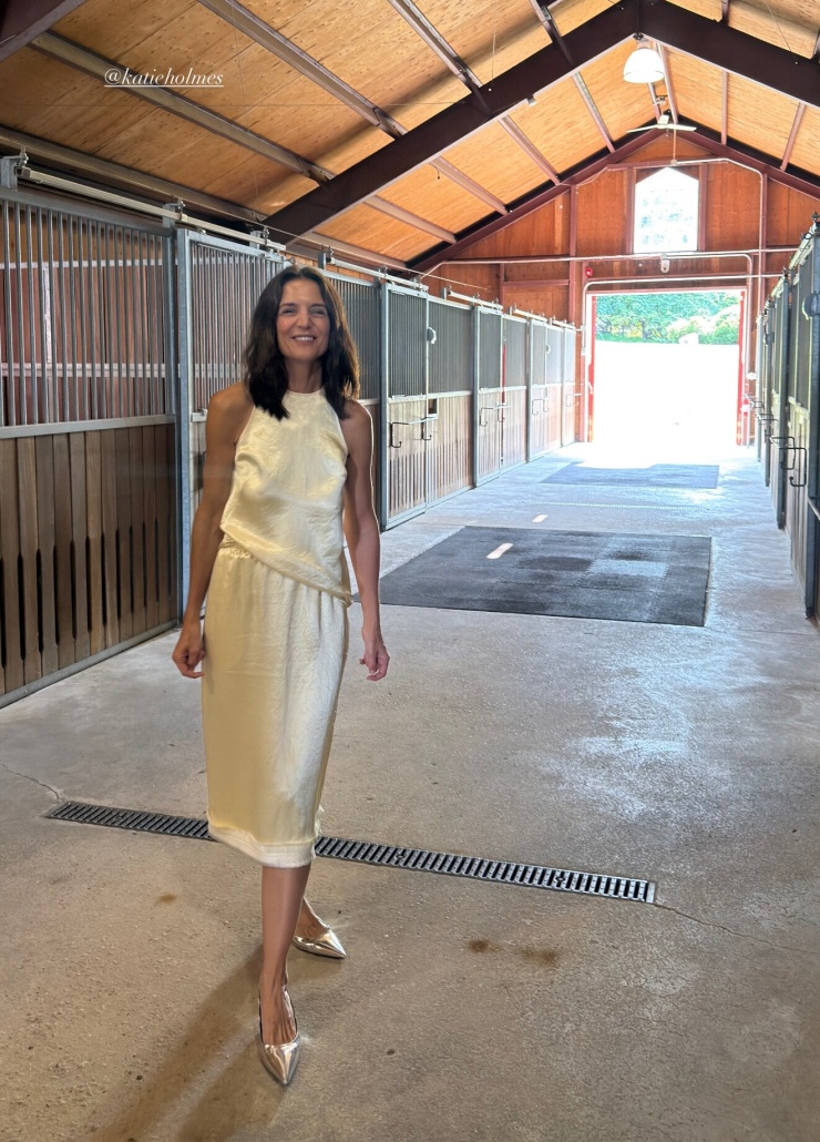 Bạn trai đăng ảnh Katie Holmes trên Instagram Story trong kỳ nghỉ ngắn.