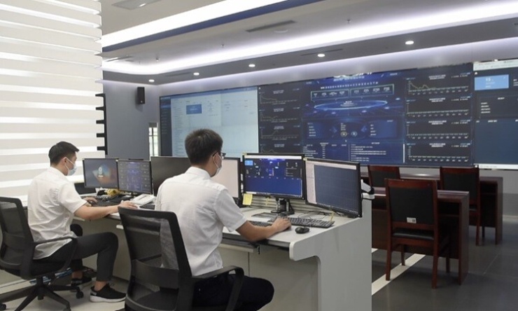 Trung tâm quản lý nhà máy điện ảo đầu tiên của Trung Quốc ở Thâm Quyến. Ảnh: CGTN