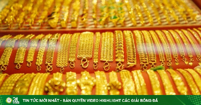 Giá vàng ngày 15/8 giằng co, chờ tín hiệu thị trường