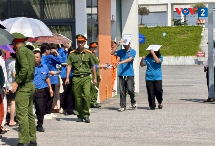 Thí sinh hoàn thành Kỳ thi tốt nghiệp THPT lần 2 tại điểm thi Trường THPT Chuyên Tuyên Quang