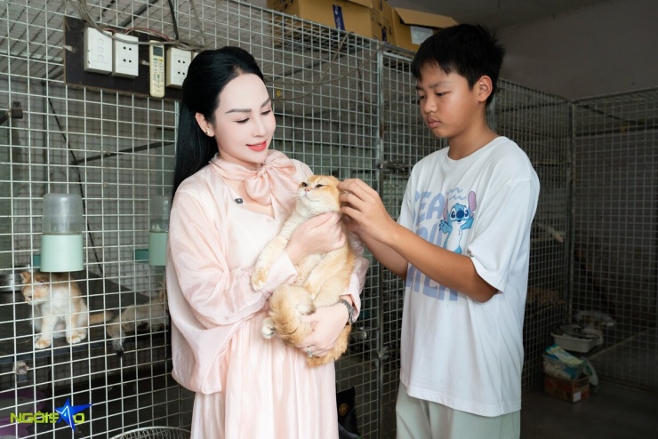 Vẹt biết nói, cá Koi thuần chủng trong nhà vườn 25.000 m2 của Khánh Ly - 9