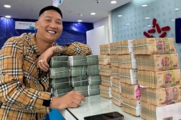 Huấn Hoa Hồng và vợ Phạm Thị Ngọc Linh đã để ngoài sổ sách hơn 300 tỷ đồng từ bán nước hoa như thế nào?