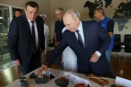 Hàm ý với quan hệ Trung - Nhật khi Tổng thống Nga Putin đặt chân tới Kuril