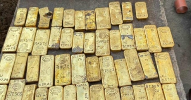 Đào trúng kho vàng 10 triệu USD khi lắp ống cống