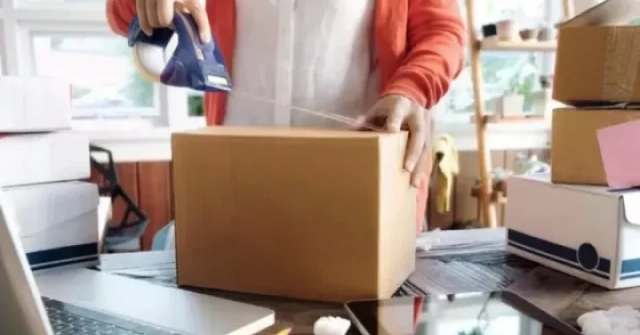 Mỗi ngày thêm hàng trăm shop online, người bán cần lưu ý gì về thuế?