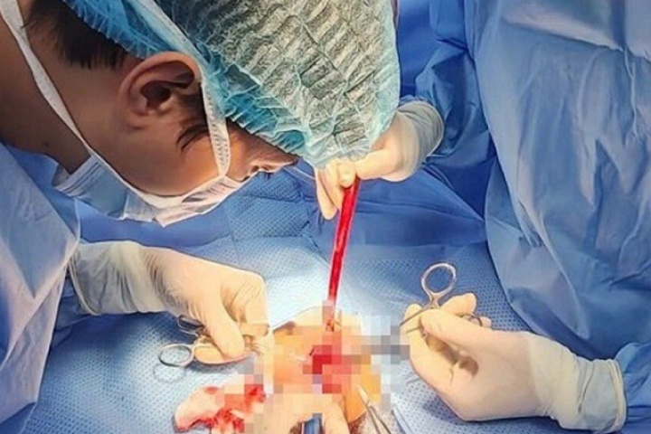 Nam sinh 15 tuổi bị vỡ tinh hoàn, đừng chủ quan với chấn thương vùng bìu